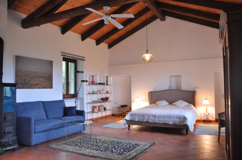 Others 3, Casa Langa di Lola, Cuneo