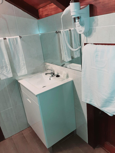 Bathroom 4, Quinta Da Penha De Franca, Funchal