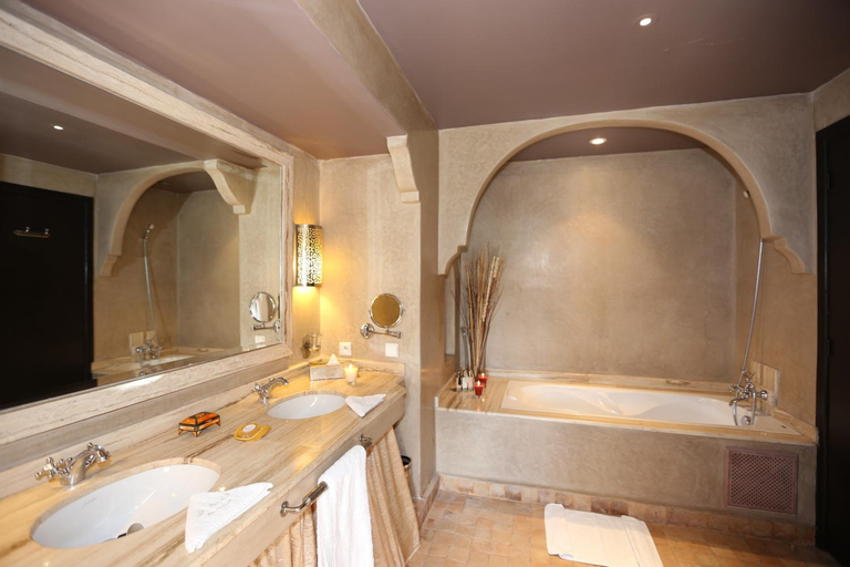 Bathroom 11