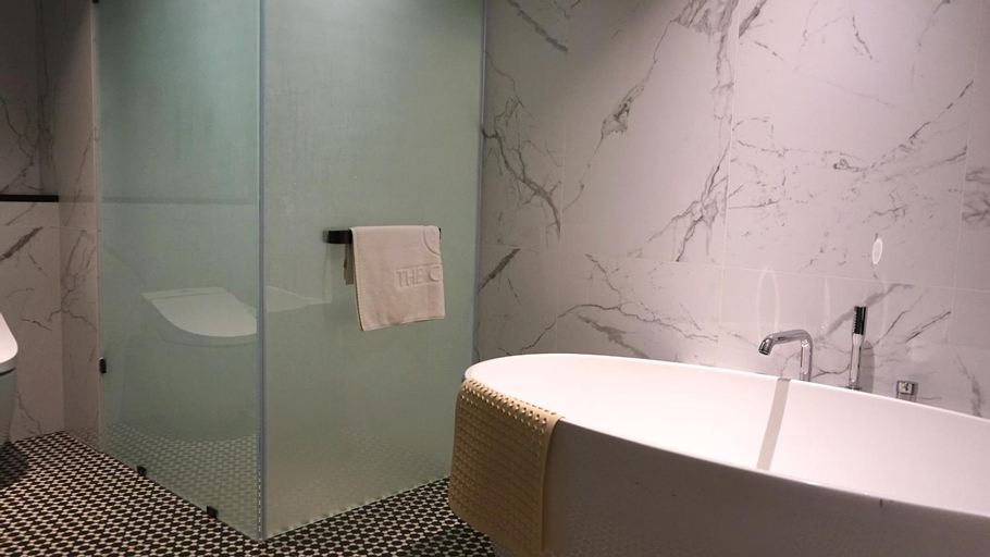 Bathroom 9