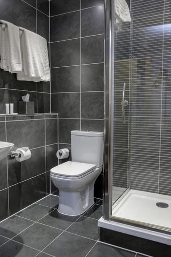 Bathroom 4, Best Western Plus Oxford Linton Lodge, Oxfordshire