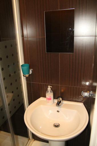 Bathroom 9