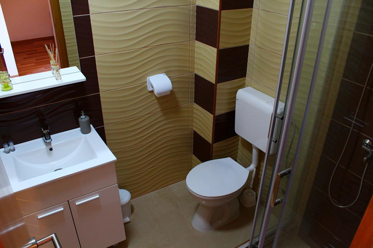 Bathroom 3, Neda Holiday House, Rakovica