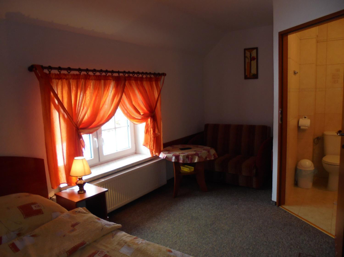 Others 2, Agroturystyka Krysia Pilszcz, Głubczyce