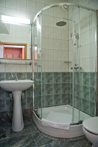 Bathroom 5, Toldi Fogado, Tokaji