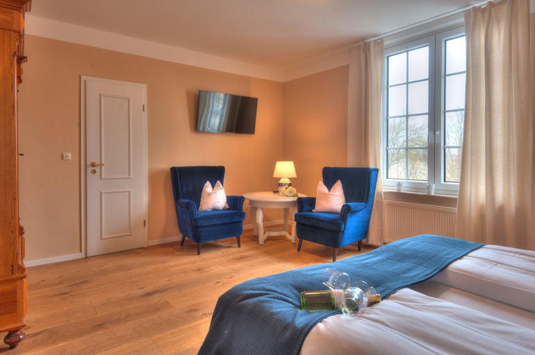 Bedroom 2, Golf- & Landhotel am alten Deich, Dithmarschen