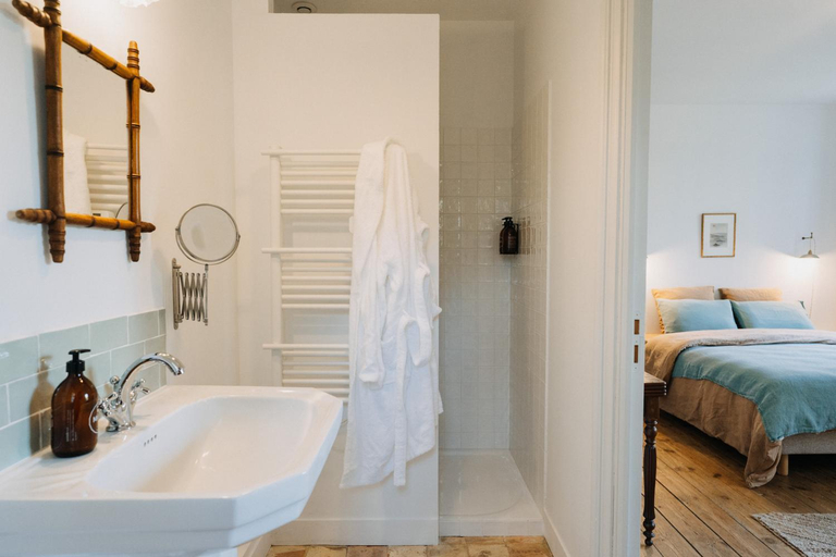 Bathroom 2, La Maison Pelloquin, Calvados