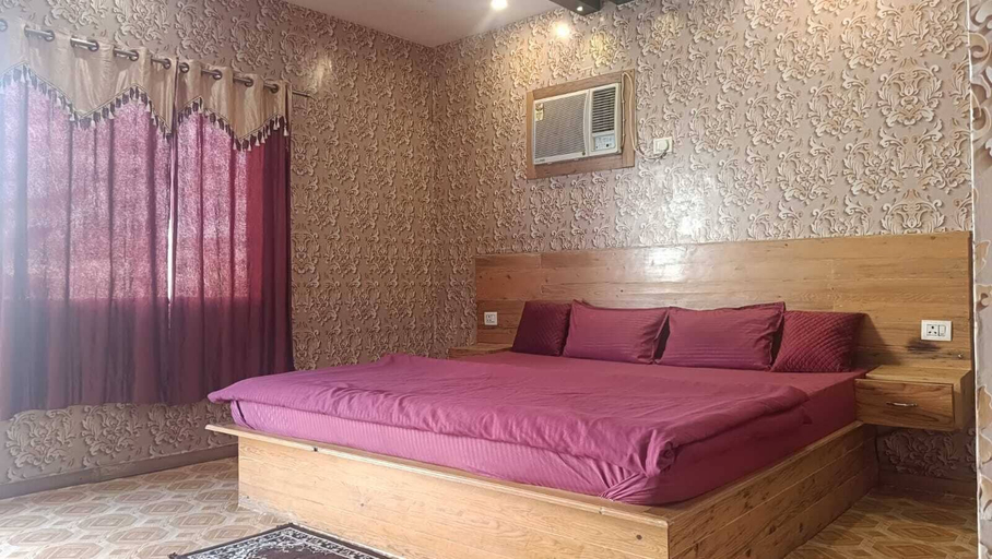 Bedroom 3, Krishna Raja Ji Downtown By GRB, Garhwal