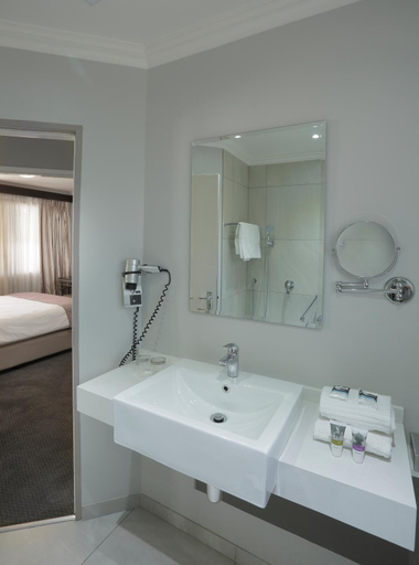 Bathroom 4, Mercure Hotel Bedfordview, Ekurhuleni