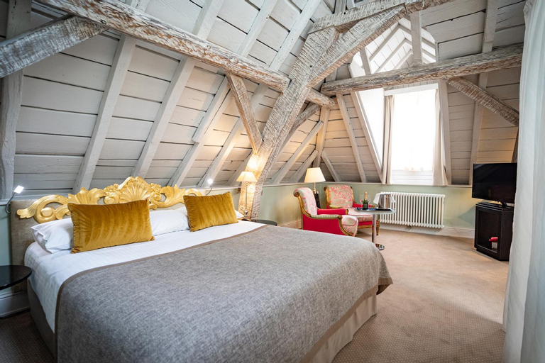Bedroom 9