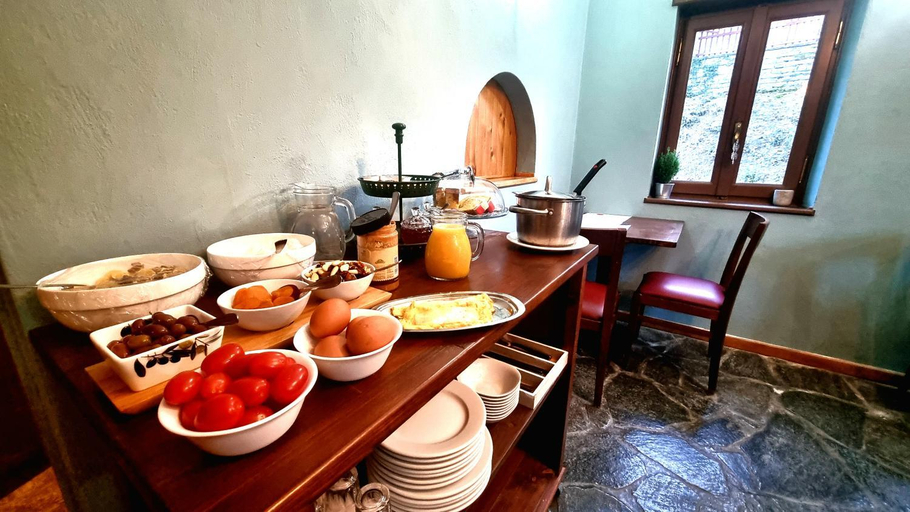 Food & Drinks 4, Vikos View, Epirus
