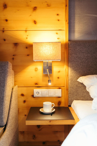Bedroom 3, Hotel Kirchenwirt, Landeck