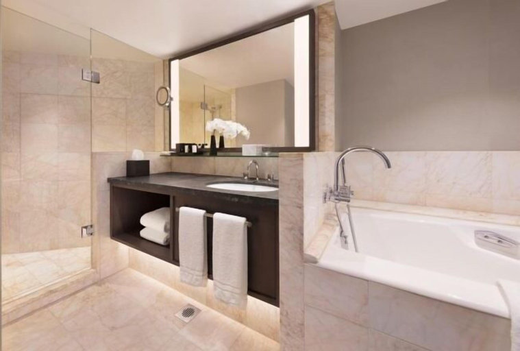 Bathroom 12