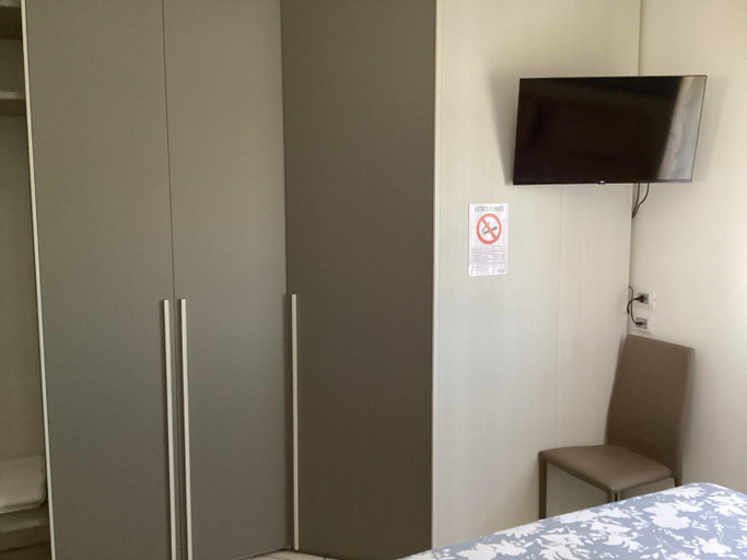 Others 4, Bed and Breakfast da Giuseppe, Camere vicino stabilimento Ferrari, Modena
