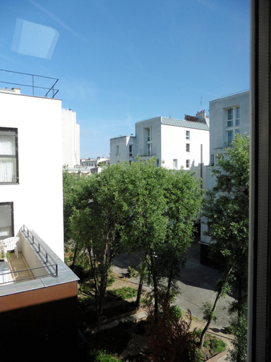 Others 4, calme et repos, vue sur les arbres, Paris