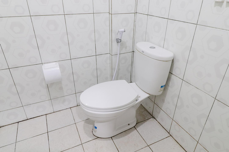 Bathroom 13