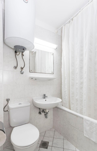 Bathroom 4, Apartments Kanegra Plava Laguna, Piran