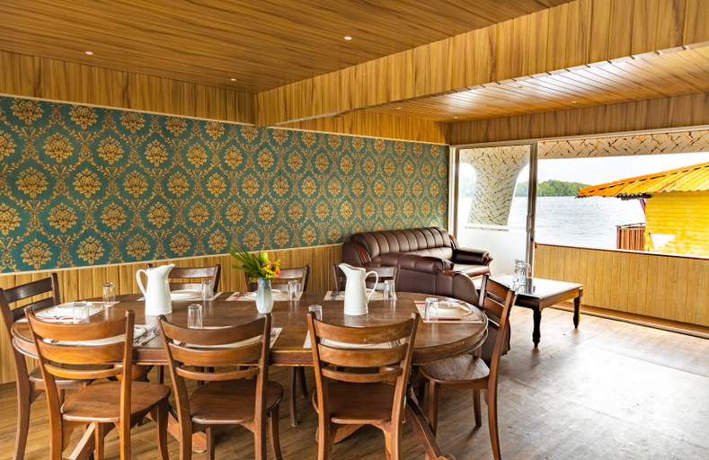 Food & Drinks 5, River View Villas, Beruwala