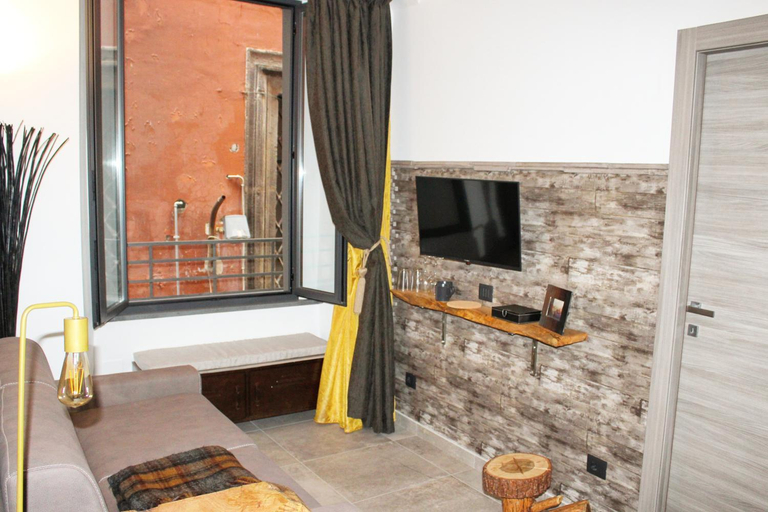 Others 5, B&B Quispaccanapoli, Napoli