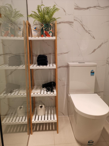 Bathroom 2, Donald Riverside Motel, Buloke - South