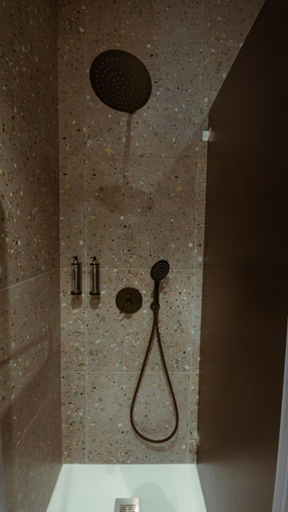 Bathroom 10