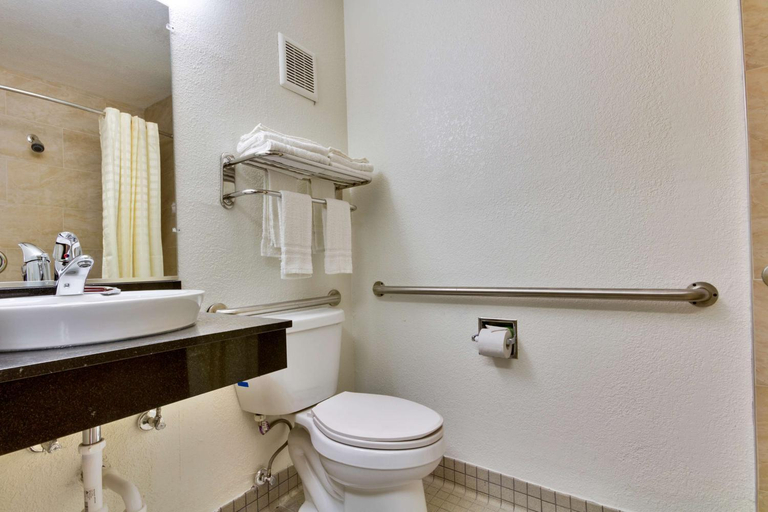 Bathroom 3, Studio 6 Dallas, TX - Garland - Northeast, Dallas
