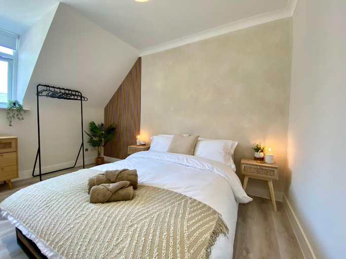 Others 3, Luxury Scandi Inspired 1 Bed Apartment, Bournemouth