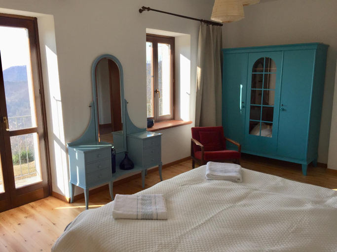 Bedroom 2, Casa Langa di Lola, Cuneo