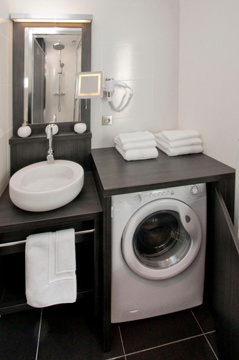 Bathroom 2