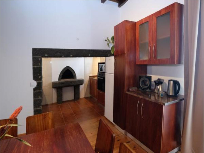 Others 4, Casa Lagar de Pedra, Santa Cruz da Graciosa
