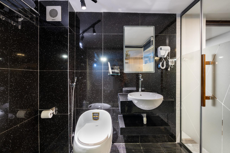 Bathroom 3