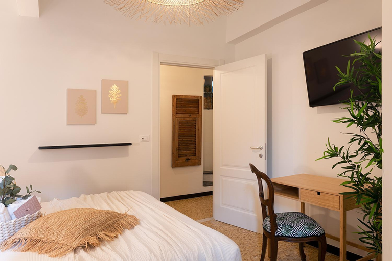 Bedroom 13