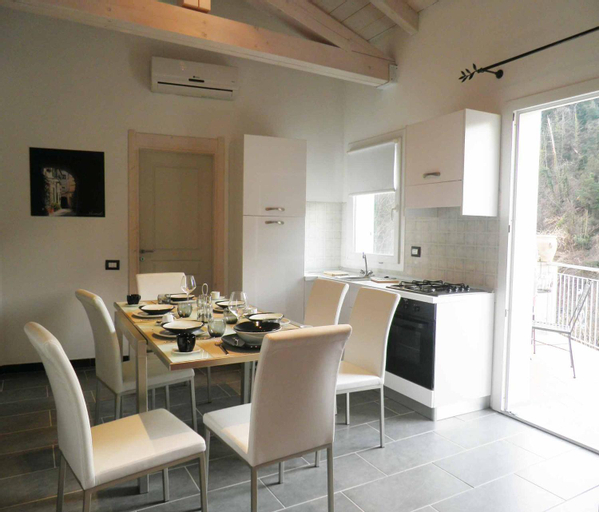 Dining Room 9