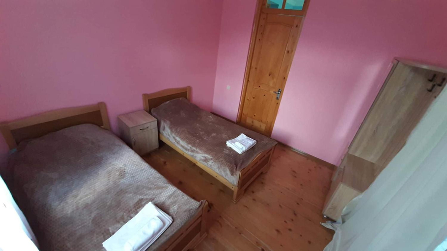 Others 2, Guest house-Lile, Mestia
