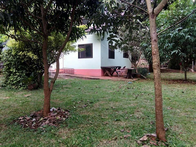 Exterior 8