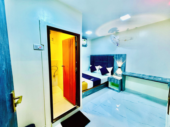 Others 3, Hotel BKC Fortune, Mumbai Suburban