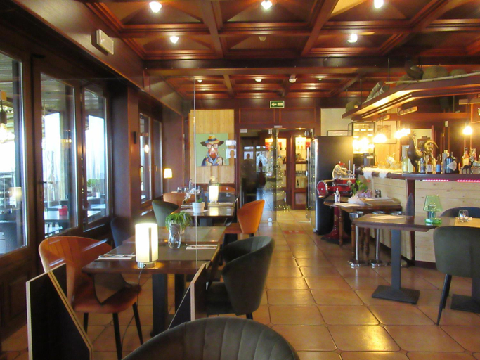 Food & Drinks 2, Hotel Restaurant N 4, Luxembourg
