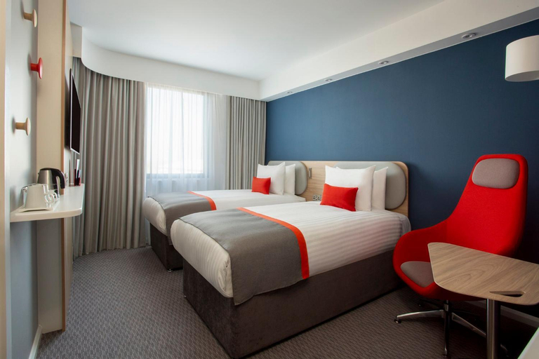 Bedroom 28