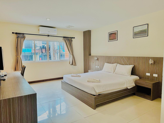 Bedroom 12