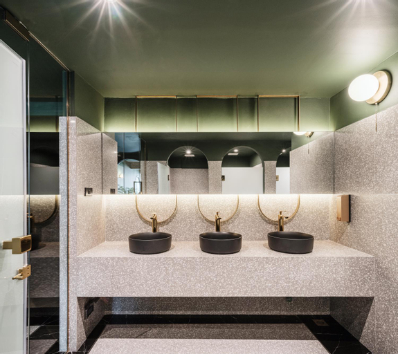 Bathroom 12