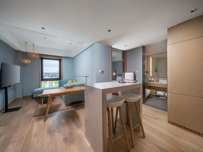 Dining Room 9