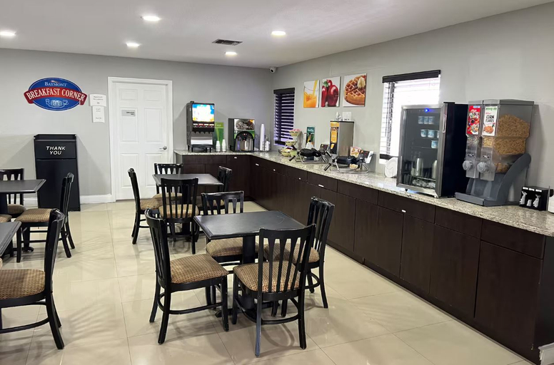 Food & Drinks 5, Baymont by Wyndham Orlando Downtown, Orange