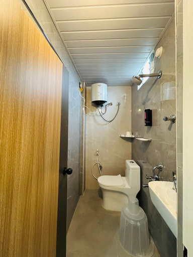 Bathroom 4, WILDWINGS PREMIUM HOTEL, Hyderabad