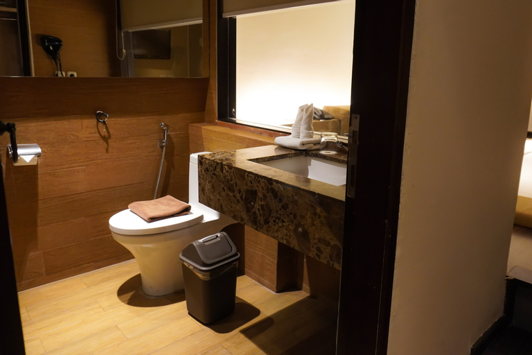 Bathroom 9