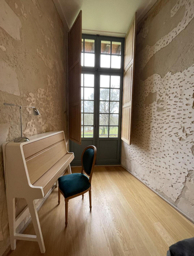 Others 4, Chambre Isabeau de Sully au chateau de Meauce, Nièvre