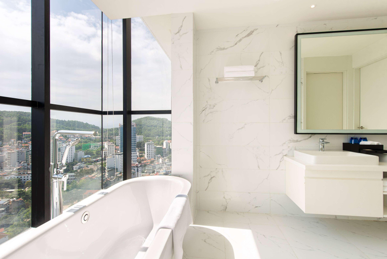 Bathroom 5, SOLEIL Ha Long Trademark collection by Wyndham, Hạ Long