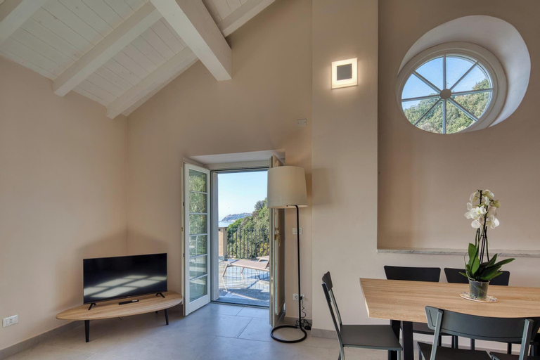 Dining Room 4