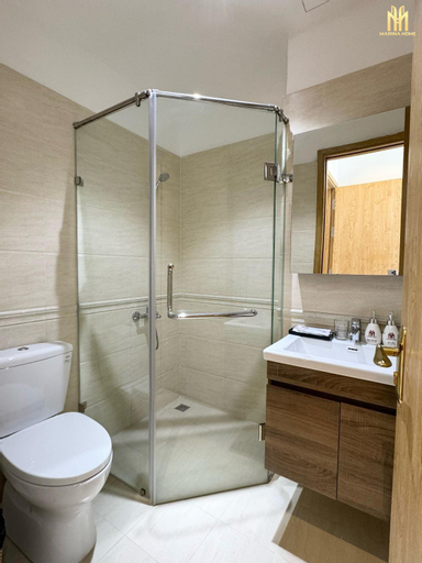 Bathroom 10
