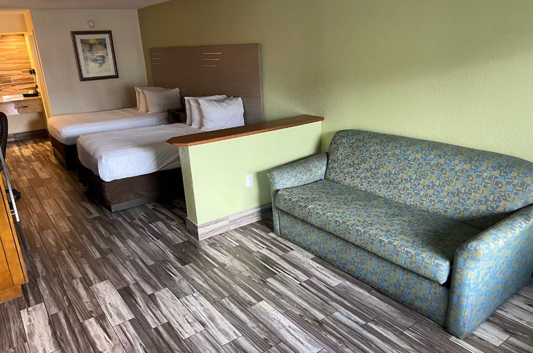 Bedroom 3, Baymont by Wyndham Orlando Downtown, Orange