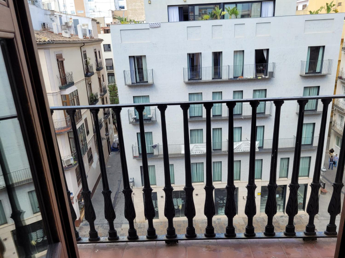 Others 3, Living Valencia Apartments - Merced, Valencia